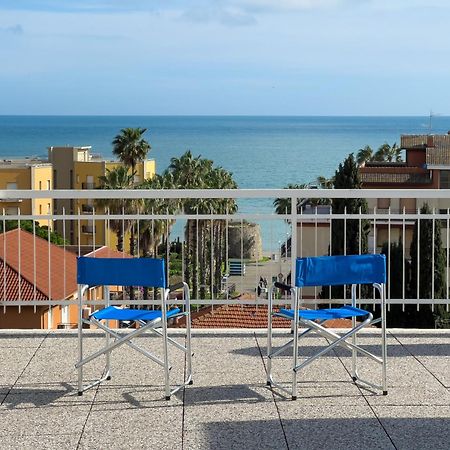 Casa Carlotta Appartement San Bartolomeo Al Mare Buitenkant foto